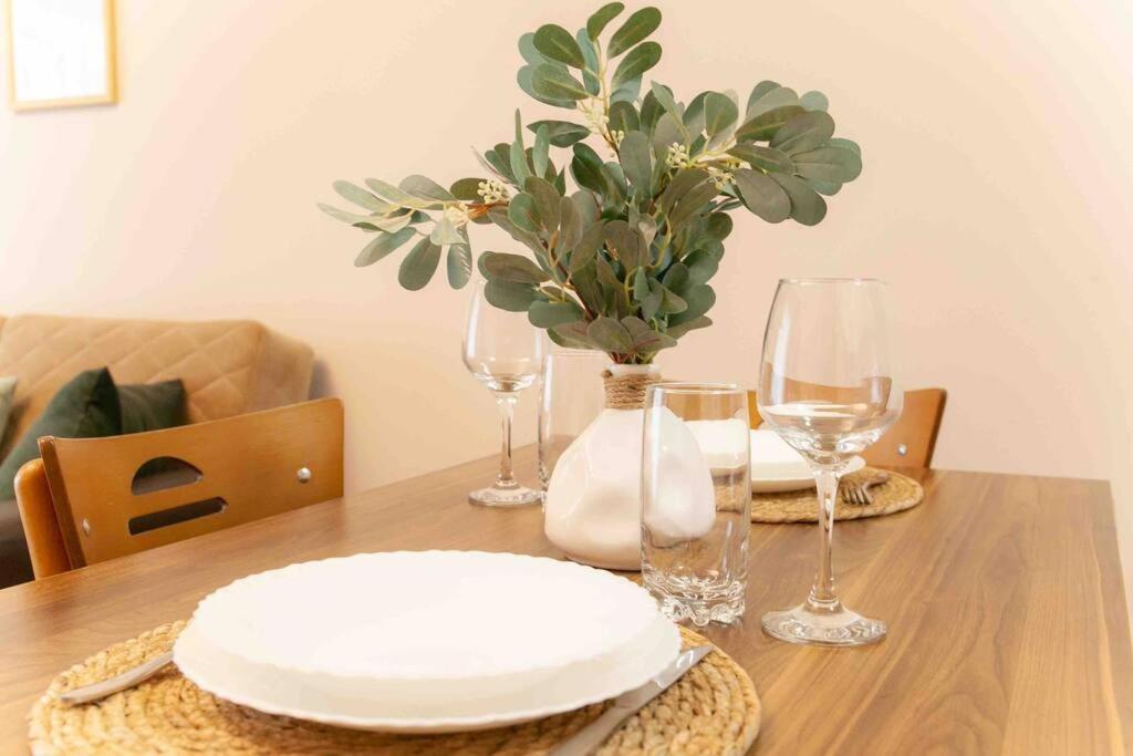 Gg Home - Cozy 1 Bedroom Apartment On Kazbegi Avenue 15 Tbilisi ภายนอก รูปภาพ