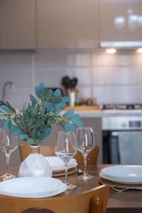 Gg Home - Cozy 1 Bedroom Apartment On Kazbegi Avenue 15 Tbilisi ภายนอก รูปภาพ