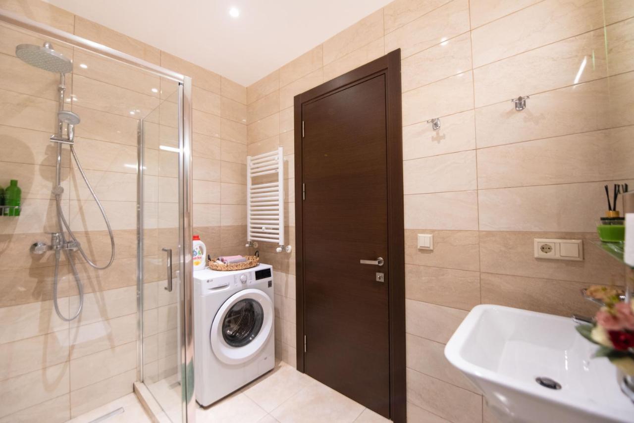 Gg Home - Cozy 1 Bedroom Apartment On Kazbegi Avenue 15 Tbilisi ภายนอก รูปภาพ