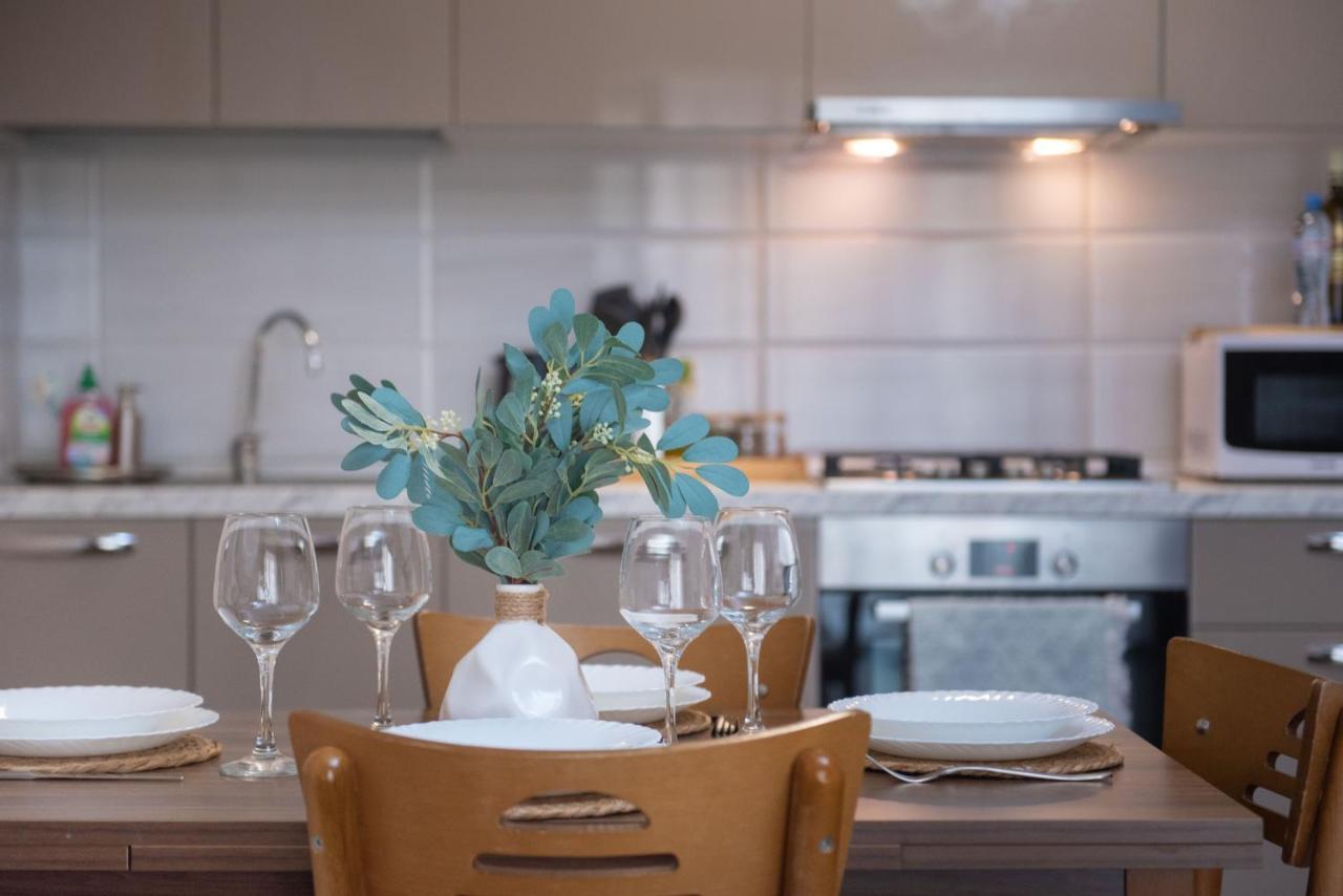 Gg Home - Cozy 1 Bedroom Apartment On Kazbegi Avenue 15 Tbilisi ภายนอก รูปภาพ